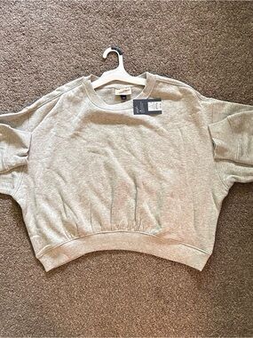 Universal Threads Crop Sweatshirt - Gray